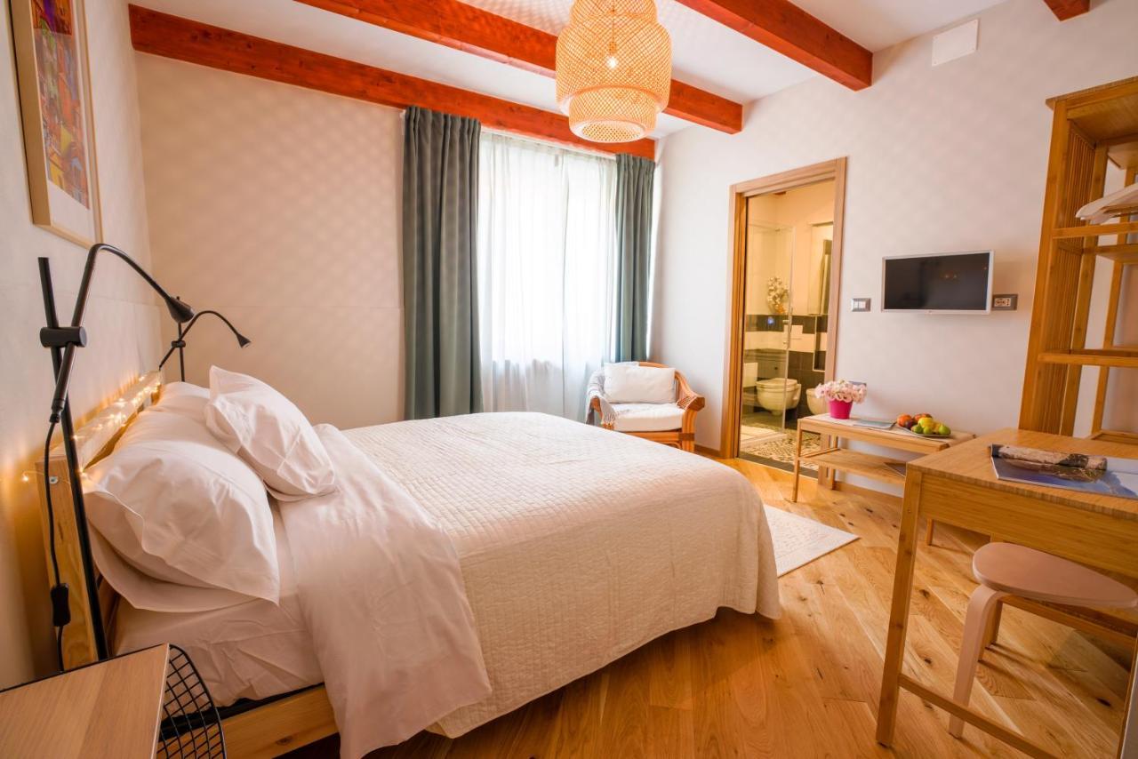 Bed and Breakfast Sa Domo e Giuanne e Giuanna Bosa Esterno foto